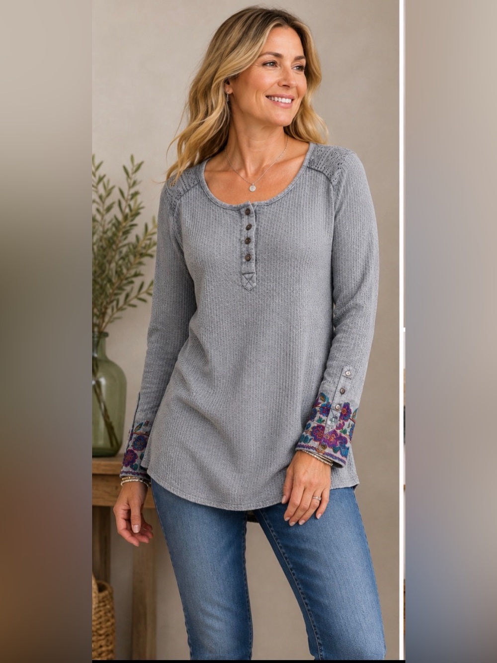 Soft Surroundings Gray Waffle Knit Embroidered Cuff Henley Tunic Top PM